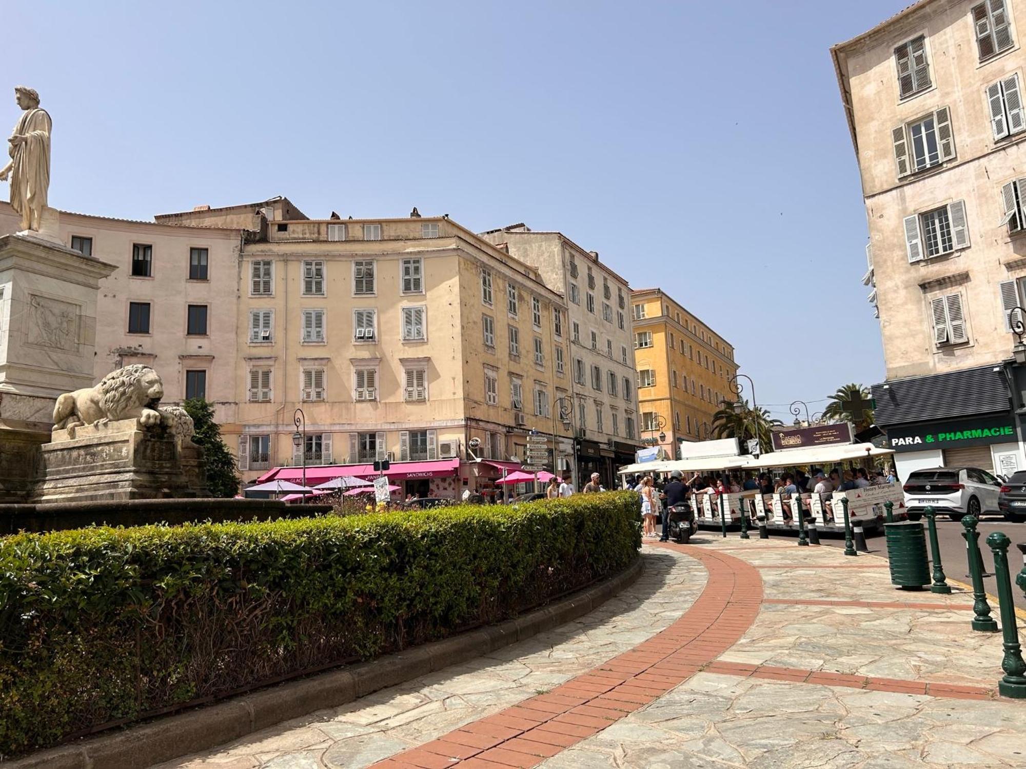 Appartement Cosy Centre Ajaccio アジャクシオ エクステリア 写真